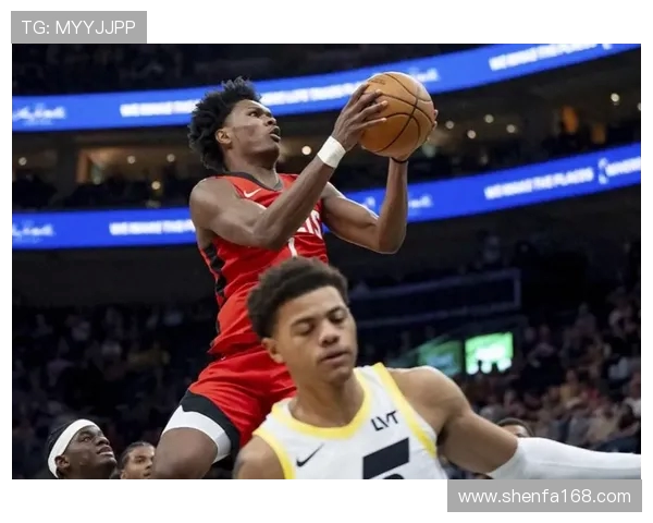 10月24日爵士队与火箭队激战正酣谁将赢得这场精彩对决
