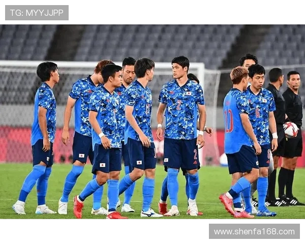 冈山绿锥与东京绿茵的激烈对决展现足球魅力与团队精神