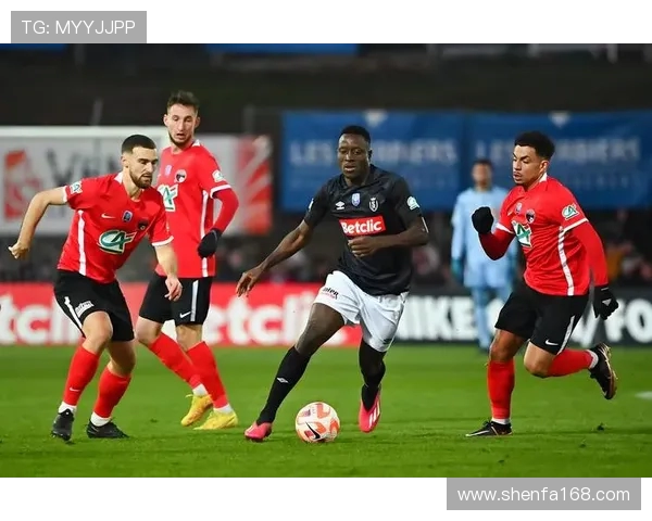 悉尼与阿德莱的精彩对决揭示澳超联赛的激烈竞争与未来发展潜力